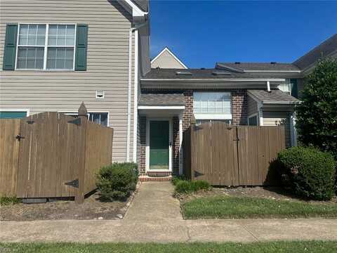 1608 Willow Point Arch, Chesapeake, VA 23320