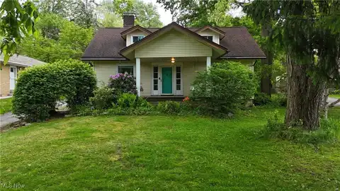 3261 Darrow Road, Stow, OH 44224