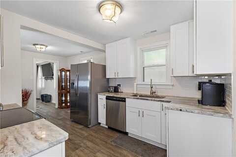 57 Pollux Circle W, Portsmouth, VA 23701