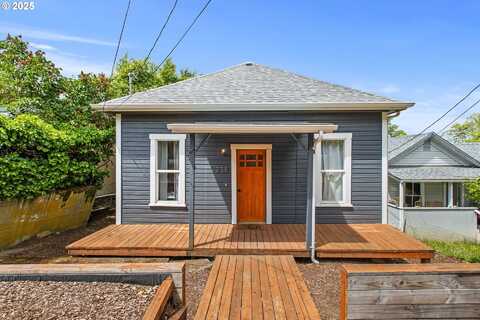 238 SE PITZER ST, Roseburg, OR 97470
