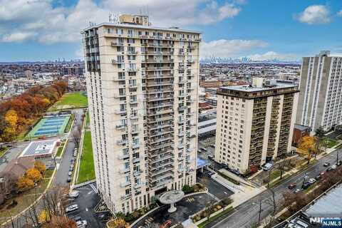 160 Overlook Avenue 12E2, Hackensack, NJ 07601