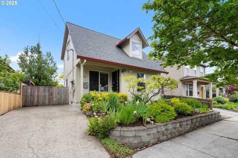 6322 SE 70TH AVE, Portland, OR 97206
