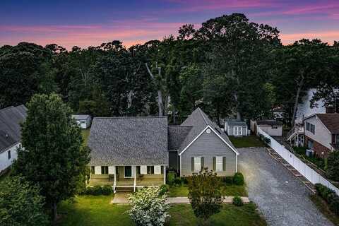 387 Harbor Drive, Reedville, VA 22539