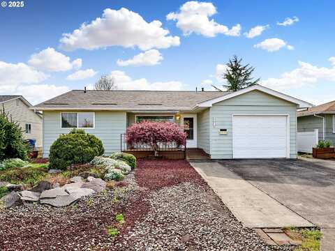 636 OREGON WAY, Woodburn, OR 97071