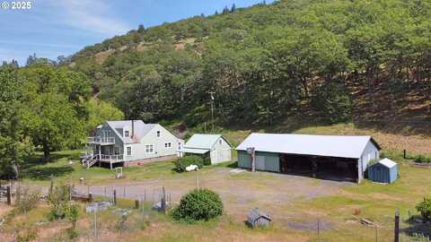 992 HIGHWAY 142, Lyle, WA 98635