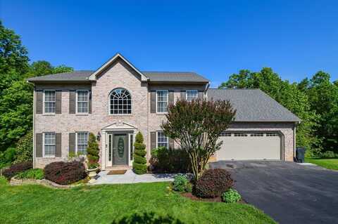7635 Peebles LN, Roanoke, VA 24018