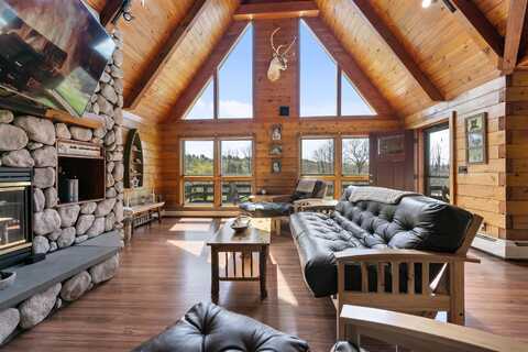 93 Roller Coaster Road, Laconia, NH 03246