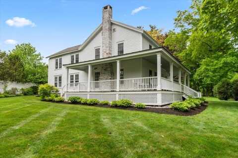 21 Shepards Lane, Manchester, VT 05254