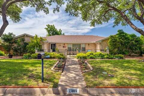 2909 Palo Duro Dr, San Angelo, TX 76904