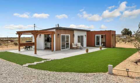 2135 Road Runner Ln, Landers, CA 92285