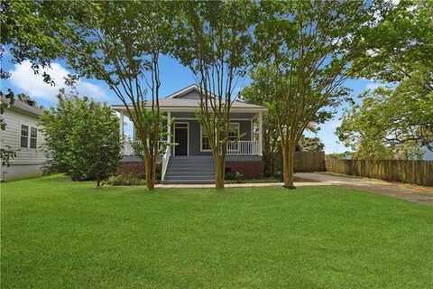 105 NORTON Avenue, Arabi, LA 70032