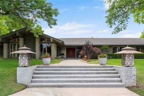 6232 S Jamestown Avenue, Tulsa, OK 74136