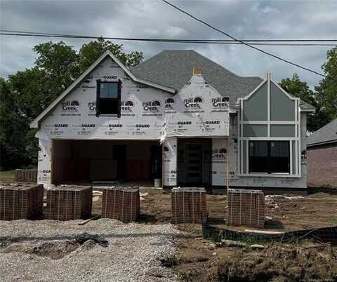 213 W Broadway Street, Owasso, OK 74055