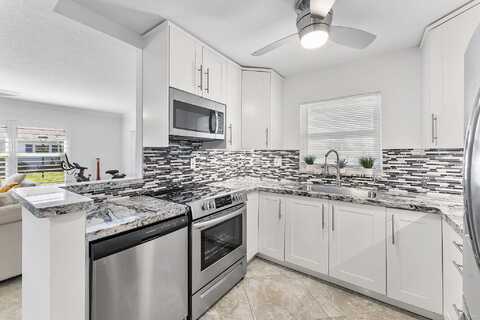 5037 Lakefront Boulevard, Delray Beach, FL 33484