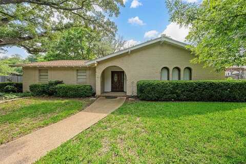 120 Wooded Crest Drive, Woodway, TX 76712