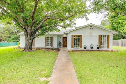 807 Spanish Trail Drive, Granbury, TX 76048