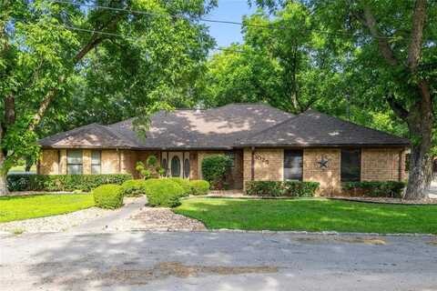 1025 S Lamar Street, De Leon, TX 76444