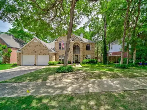 525 Sir Roland Drive, Grand Prairie, TX 75052