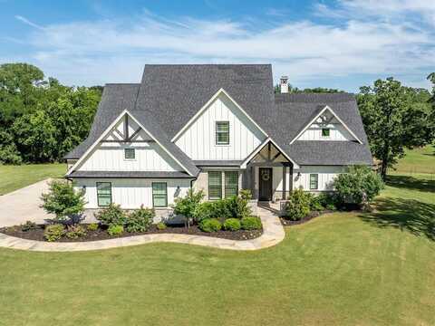 116 Estancia Court, Decatur, TX 76234