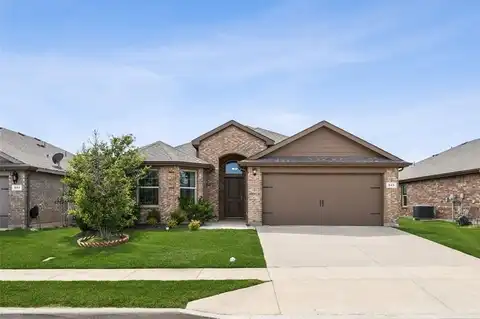 545 Houndstooth Drive, Fort Worth, TX 76131