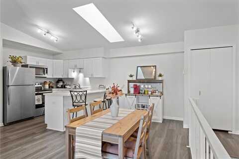 1030 Pond View Court, Vadnais Heights, MN 55127