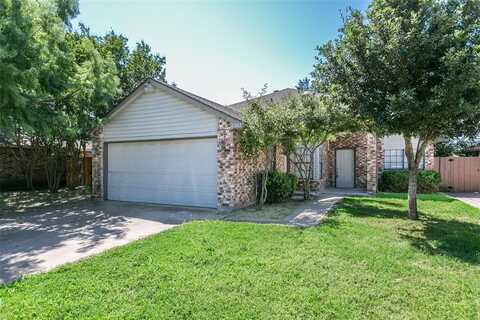 2302 Gladstone Drive, Arlington, TX 76018