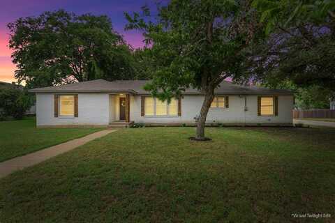 413 S Tyler Street, Mc Gregor, TX 76657