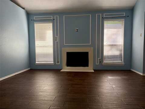 738 Red Oak Drive, Lewisville, TX 75067