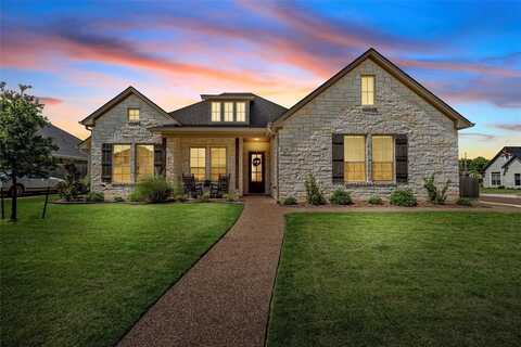 740 Whirlaway Road, Hewitt, TX 76643