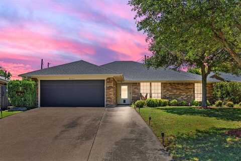 5240 Hill Ridge Drive, Fort Worth, TX 76135