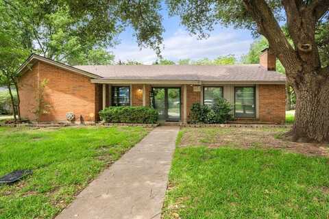 1137 Greenbriar Drive, DeSoto, TX 75115