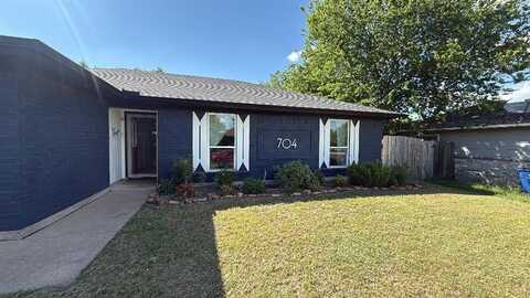 704 Vaughn Drive, Burleson, TX 76028