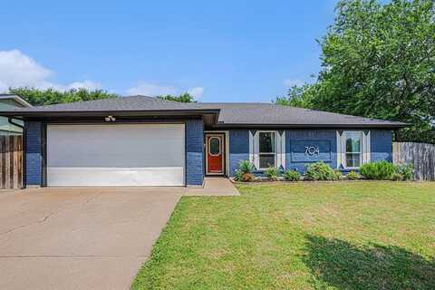 704 Vaughn Drive, Burleson, TX 76028