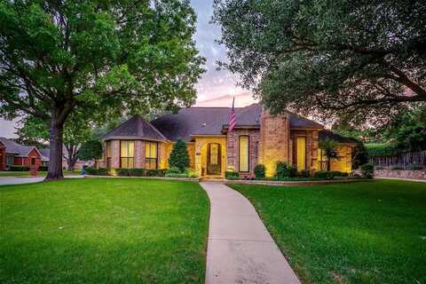 5800 Montford Drive, Colleyville, TX 76034