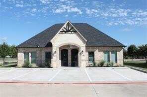 151 N Town Crossing, Waxahachie, TX 75165