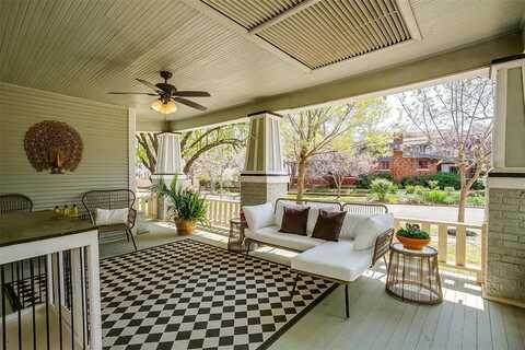 500 N Montclair Avenue, Dallas, TX 75208