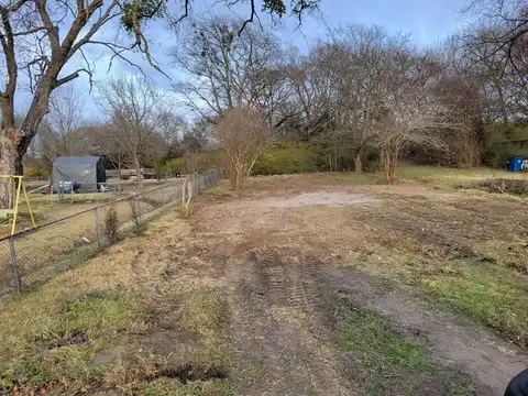 706 W PYLE, Kaufman, TX 75142
