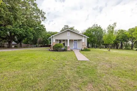 711 Fannin Street, Nocona, TX 76255