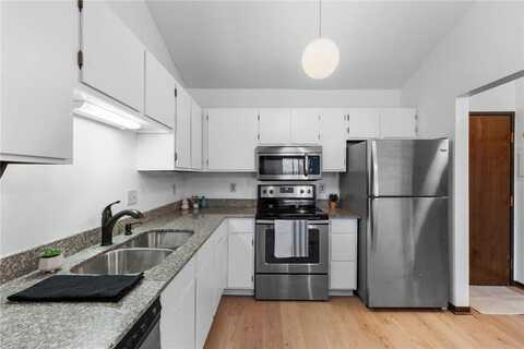 3850 Plymouth Blvd, Plymouth, MN 55446