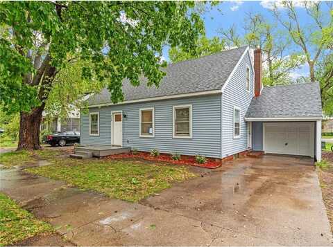 719 9th Street E, Glencoe, MN 55336