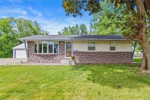 1349 Belmont Lane E, Maplewood, MN 55109