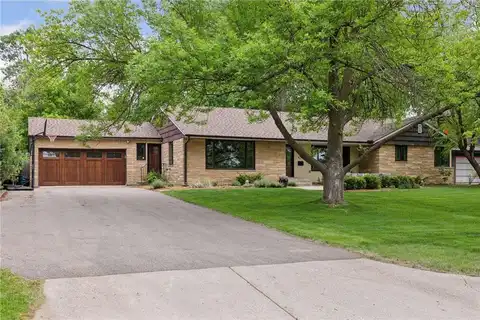 428 Mississippi River Boulevard S, Saint Paul, MN 55105