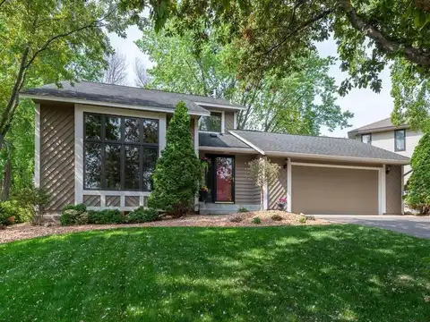 5705 Quinwood Lane N, Plymouth, MN 55442