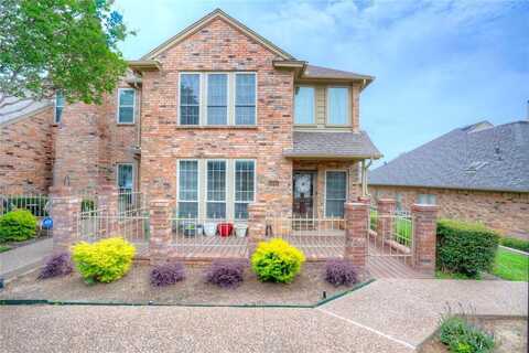 1215 Woodland Park Drive, Hurst, TX 76053