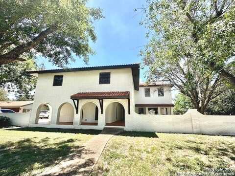 520 Sagecrest Dr., Hollywood Park, TX 78232