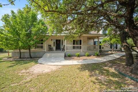102 Kendall View Dr, Boerne, TX 78006