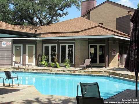 8611 Datapoint, San Antonio, TX 78229