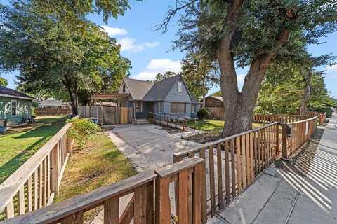 2620 Engle Avenue, Dallas, TX 75233