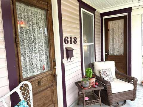 618 W Chestnut Street, Denison, TX 75020