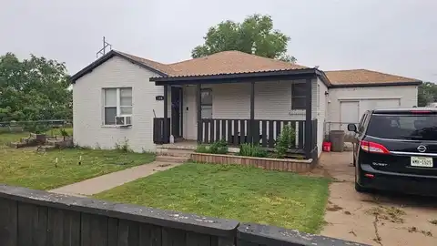 110 7th Street, Farwell, TX 79325